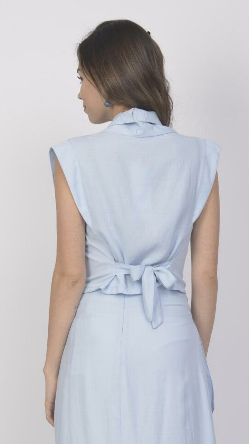 Imagem de Blusa Cropped de Alfaiataria Azul com Botões e Detalhe em Laço nas Costas - Sofisticação e Estilo